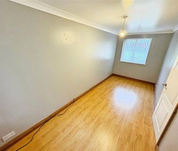 3 bedroom semi-detached house to rent - Photo 6