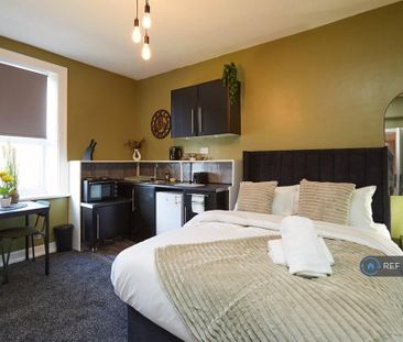 Studio to rent - Photo 5