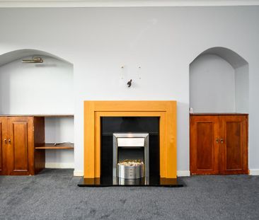 3 bedroom flat to rent - Photo 1