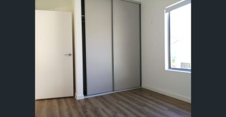 Modern Three Bedrooms House - Photo 4