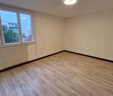 Appartement 3 pièces - 69310 Pierre-Bénite - Photo 2