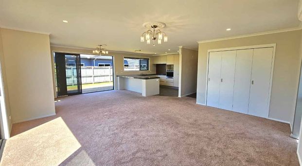 Bell Block - 3 Bedrooms - Photo 1