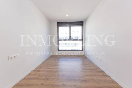 3 room luxury penthouse for rent in Mataró, Catalonia - Photo 2