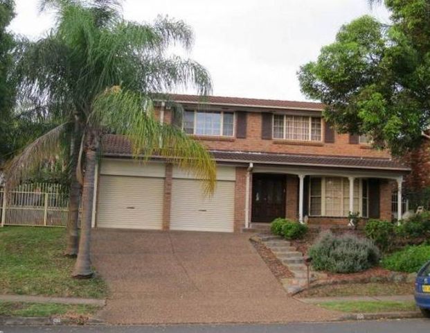 Immaculate 4 Bedrooms Home !! - Photo 1