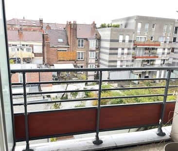 Location Appartement 2 pièces 41m² LA MADELEINE 59110 - Photo 5