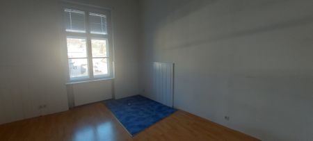 3-ZIMMER ALTBAUMIETWOHNUNG IN KREMS - Photo 2