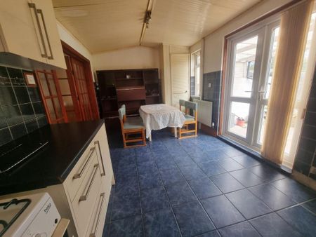 2 bedroom semi-detached house to rent - Photo 5