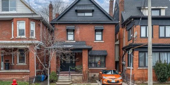 Upscale and modern 1-bedroom available - Photo 3