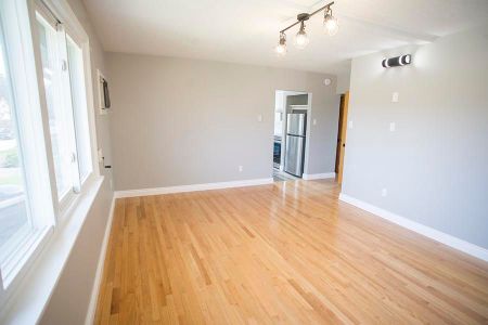 For Lease - 415 Chatham Street Unit# UPPER, Brantford, Ontario - Photo 3