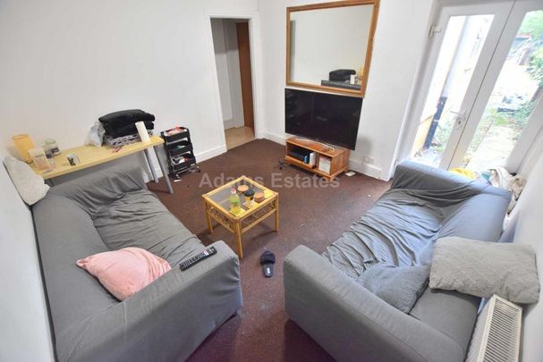 6 bedroom terraced house to rent - Photo 1
