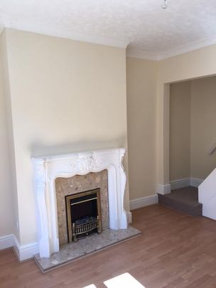 2 bedroom terraced house to rent - Photo 1