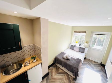 Room in a Shared House, Hawkhurst Road, SW16 - Photo 2