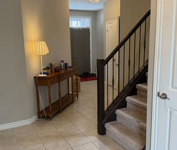 For Lease - 406 Sophia Crescent Unit# Upper Level, London North, On... - Photo 1