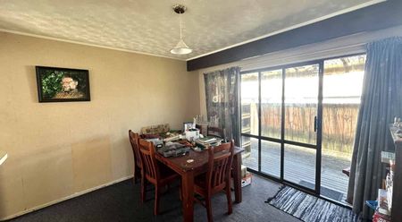 Spacious three bedroom - Available 1st of February - Photo 2