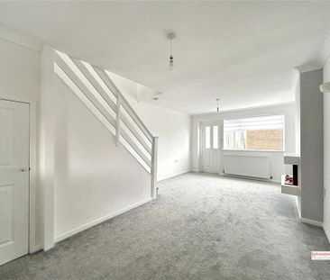 2 bedroom terraced house to rent - Photo 3