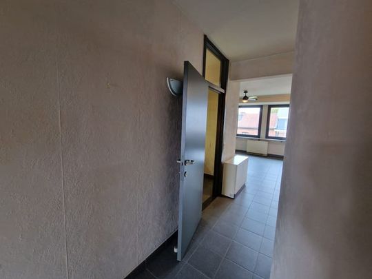 Appartement te huur - Photo 1