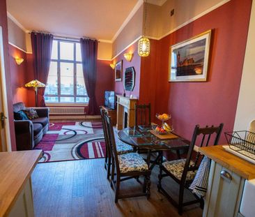 1 Bed Flat, Lothian Road, EH3 - Photo 1