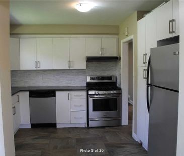 For Lease - 39 Meadowland Drive, Brampton, Ontario - Photo 6