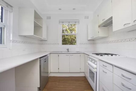 Gorgeous Townhouse with House Appeal - Photo 5