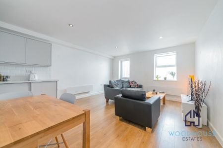 Roman Road, London, E2 - Two Bedroom Flat To Rent - £588pw / £2,550pcm - Photo 2