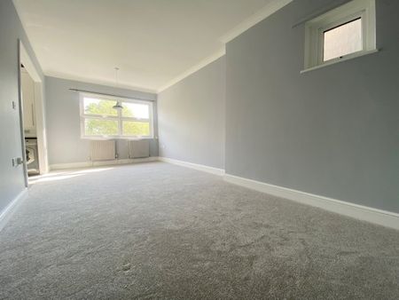 Burnt Ash Hill, London, SE12 - Photo 5
