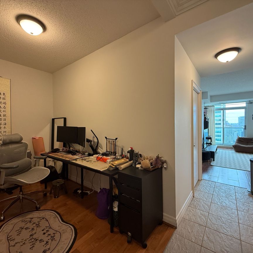 For Lease - 8 Park Road Unit# 3812, Toronto, Ontario - Photo 1