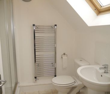 3 bedroom semi-detached house to rent - Photo 6