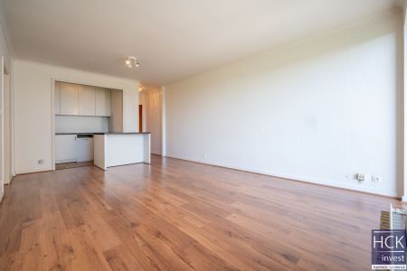 WAREGEM - Vernieuwd app. met 1 SLPK en PRACHTIG ZICHT op Hippodroom !!! - Photo 3