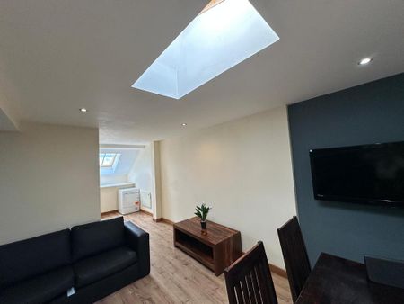 5 bedroom apartment to rent - Photo 2