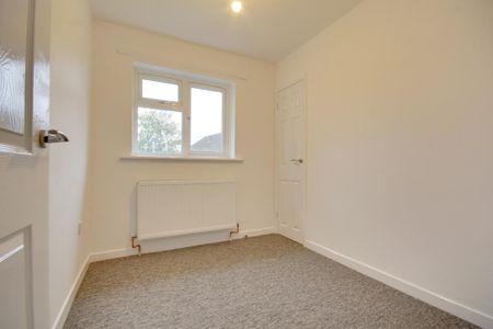 2 bedroom maisonette to rent - Photo 3