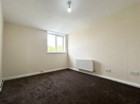 3 Bedroom Maisonette To Let - Photo 5