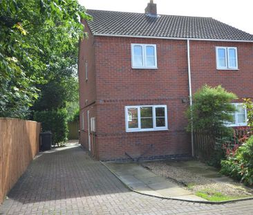 2 bedroom semi-detached house to rent - Photo 4