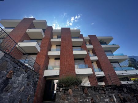 LUMINOUS 2.5-ROOM APARTMENT FOR RENT IN RECENTLY RENOVATED BUILDING - Foto 5