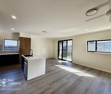 BRAND NEW MODERN FAMILY HOME - Photo 6
