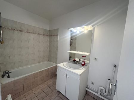 Location Appartement 2 pièces 45m² VILLENOY 77124 - Photo 4