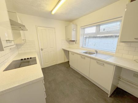 2 bedroom terraced house to rent - Photo 5