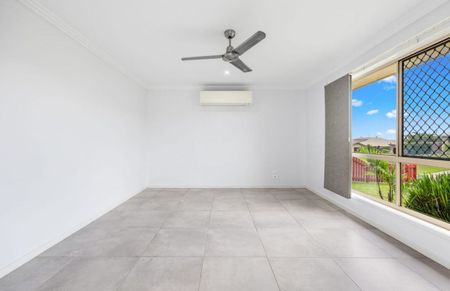 Modern Family Home in a Quiet Court Location - Photo 3