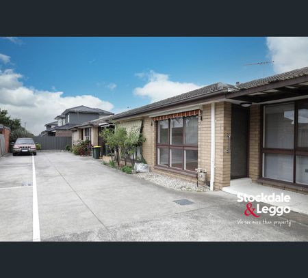 2/14 Henderson Road, Tullamarine, Vic 3043 - Photo 3