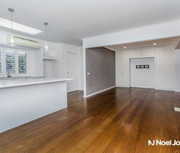 10 Kalonga Road, BALWYN NORTH - Photo 2
