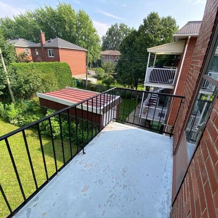 5 1/2 for rent in NDG / 5 1/2 a Louer dans NDG - Photo 3