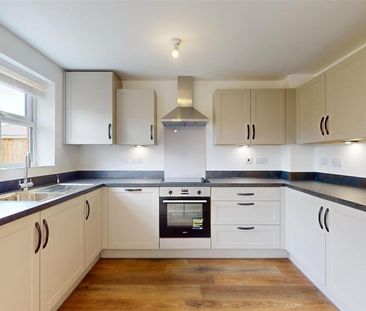 3 bedroom semi-detached house to rent - Photo 1