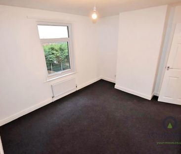2 bedroom end of terrace house to rent - Photo 5