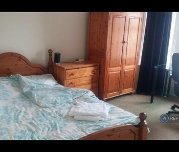 4 bedroom detached house to rent - Photo 6
