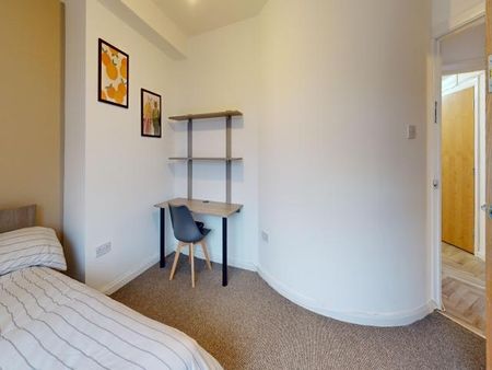 5 bedroom property to rent - Photo 4