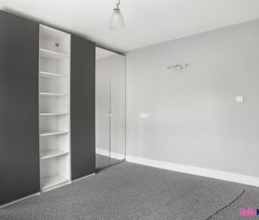 Braund Avenue - Photo 2