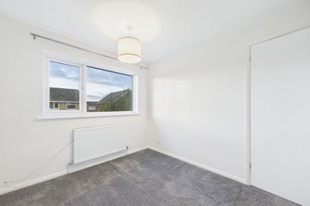 3 bedroom semi-detached house to rent - Photo 4