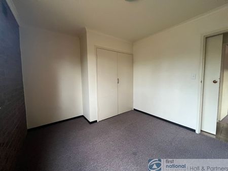 IN GREAT LOCATION - Photo 3