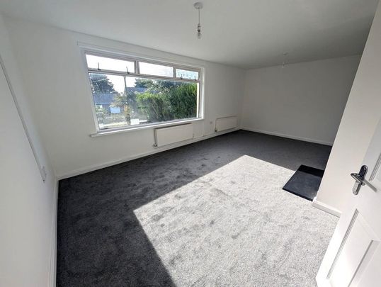 3 bedroom detached bungalow to rent - Photo 1