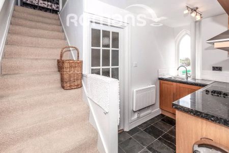 Egham Hill, Egham, Surrey, TW20 0AY - Photo 3