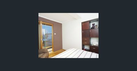 EFFORTLESS LIVING, PERFECTLY POSITIONED - Photo 3